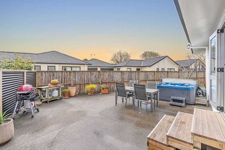 Photo of property in 7 Mahana Road, St Andrews, Hamilton, 3200