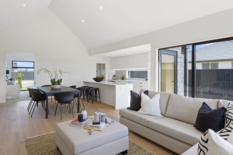 Photo of property in 17 Little Gem Road, Hornby, Christchurch, 8025