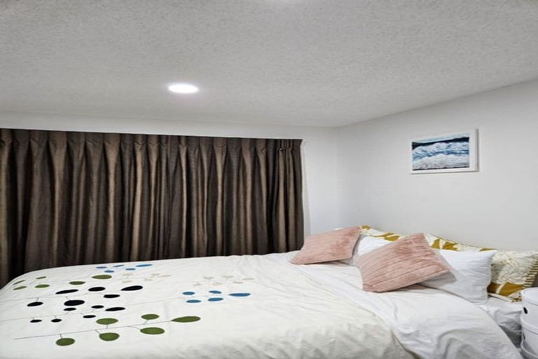 Photo of property in 14 Abingdon Court, Avonhead, Christchurch, 8042