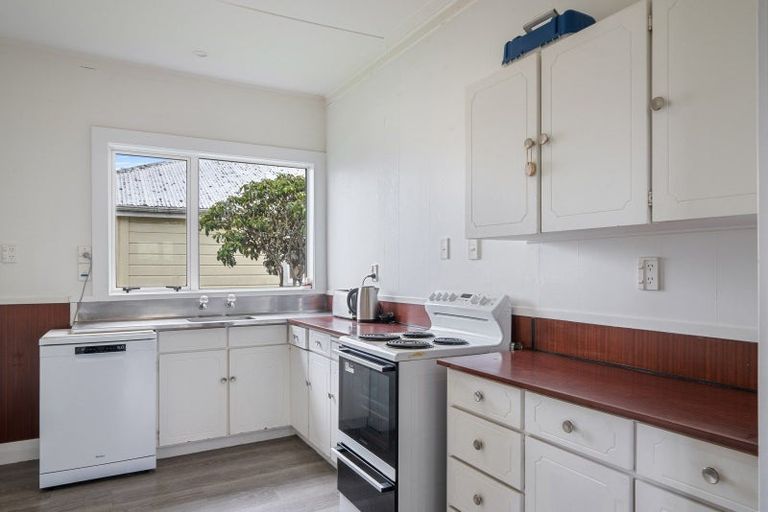 Photo of property in 21 Victoria Street, Foxton, 4814