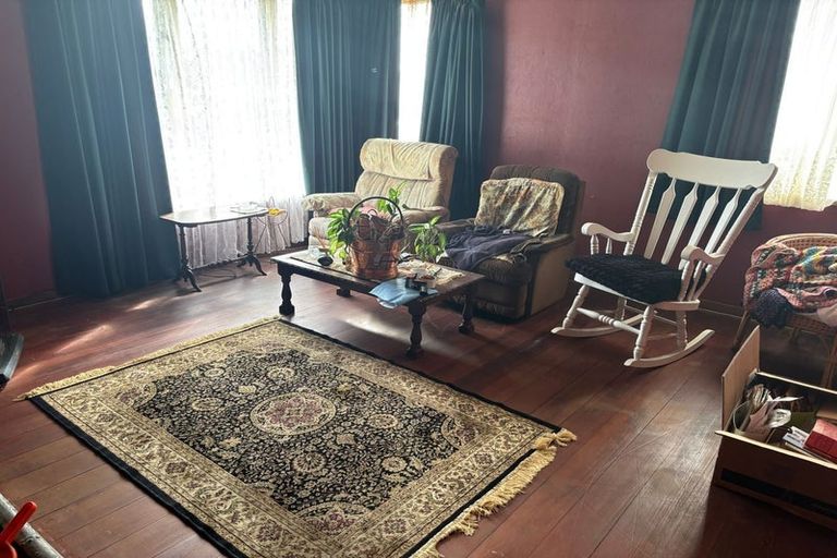 Photo of property in 71 Clyde Crescent, Roslyn, Palmerston North, 4414