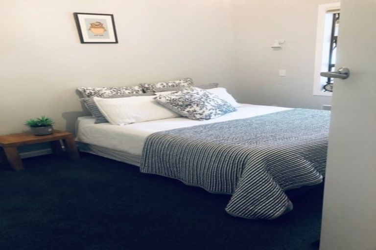 Photo of property in 10 Ngatitoa Street, Tawa, Wellington, 5028