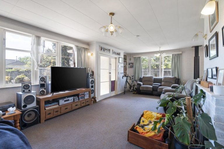 Photo of property in 30 Lower High Street, Marton, 4710