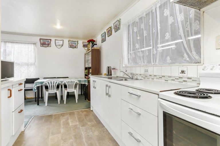 Photo of property in 58 Hall Avenue, Mangere, Auckland, 2022