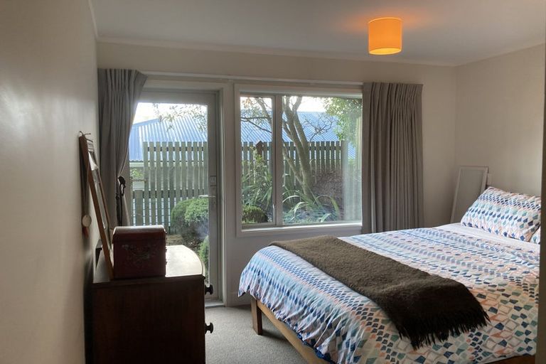 Photo of property in 2 Gowrie Street, Brooklyn, Wellington, 6021