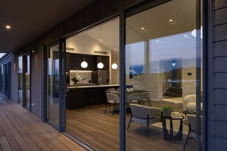 Photo of property in 6 Moya Drive, Matakana, 0985