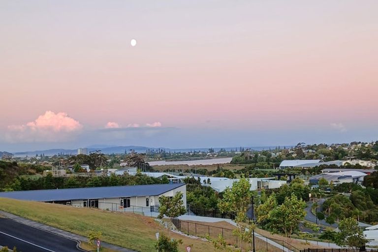 Photo of property in 128 Ormonde Drive, Silverdale, 0932