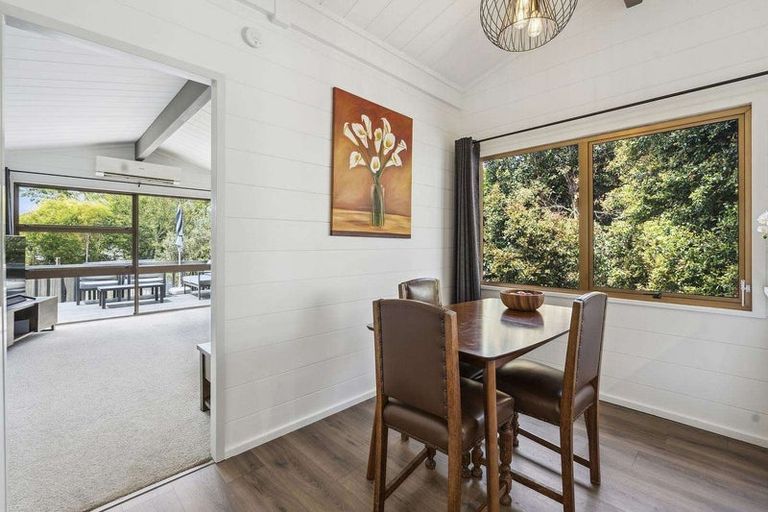 Photo of property in 27 Rotoiti Avenue, Pakuranga Heights, Auckland, 2010