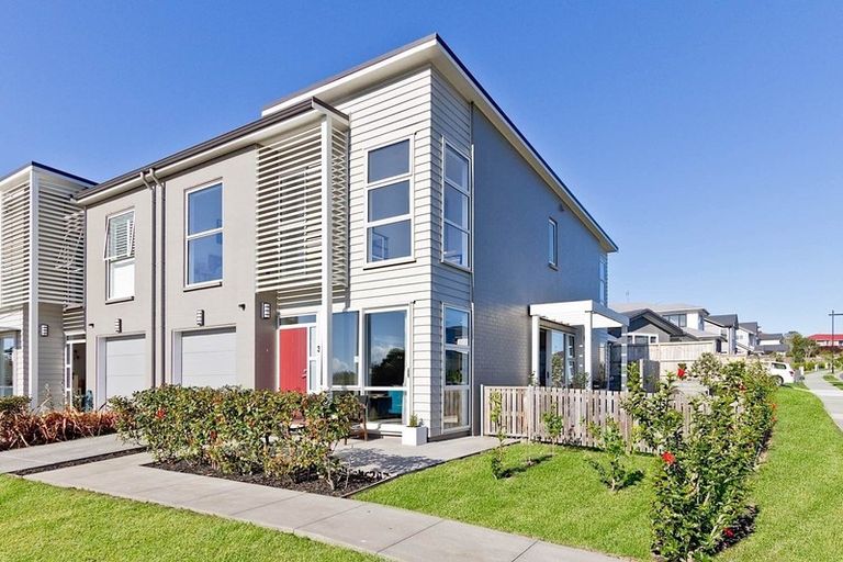 Photo of property in 3 Couldrey Crescent, Red Beach, 0932