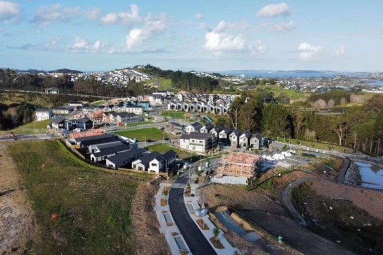 Photo of property in 47 Kikorangi Drive, Wainui, 0992