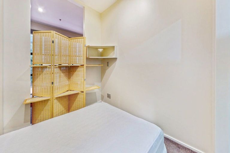 Photo of property in Atrium Apartments, 2d/154 The Terrace, Wellington Central, Wellington, 6011