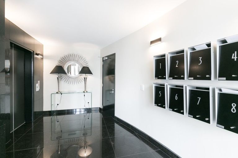 Photo of property in 2/97 Boulcott Street, Wellington Central, Wellington, 6011