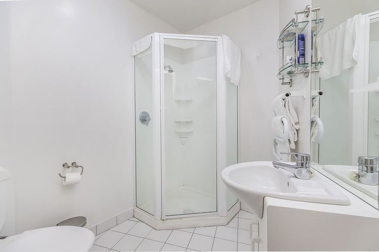 Photo of property in Terrace Garden Apartments, 3b/120 The Terrace, Wellington Central, Wellington, 6011