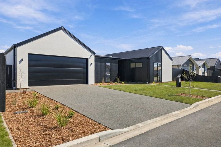 Photo of property in 10 Dan Street, Marshland, Christchurch, 8083