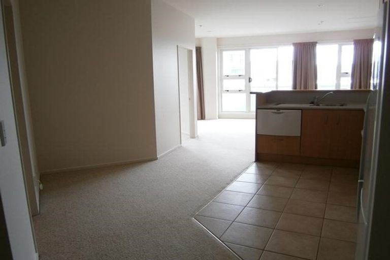 Photo of property in Stadium Garden Flats, 314/107 Thorndon Quay, Pipitea, Wellington, 6011