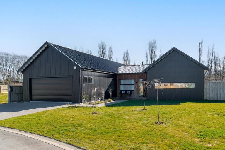 Photo of property in 42 Orchard Road, Greytown, 5712