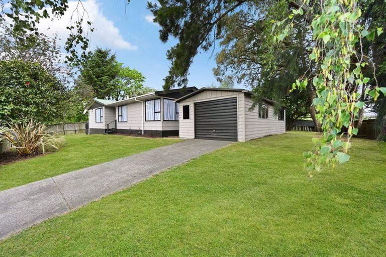 Photo of property in 17 Crawshaw Drive, Nawton, Hamilton, 3200