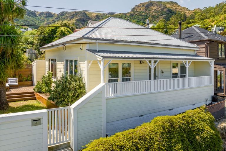 Photo of property in 4 Ripon Street, Lyttelton, 8082