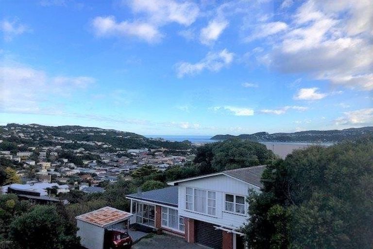 Photo of property in 21 Seatoun Heights Road, Miramar, Wellington, 6022