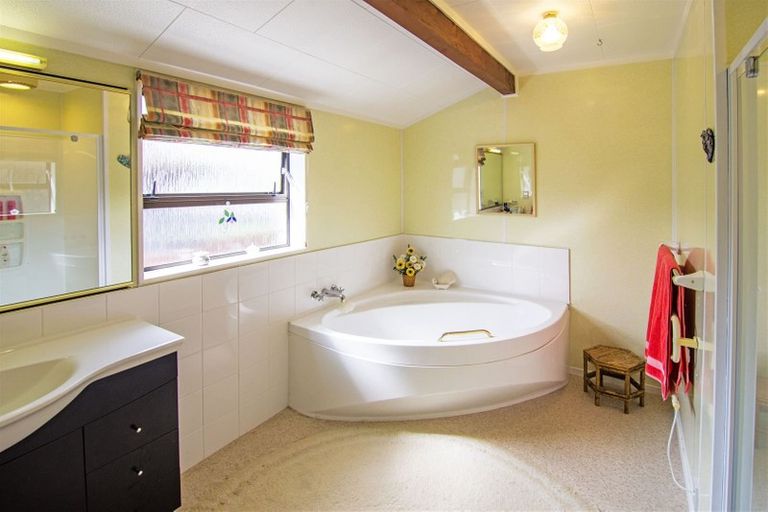 Photo of property in 6 Rewa Place, Lansdowne, Masterton, 5810