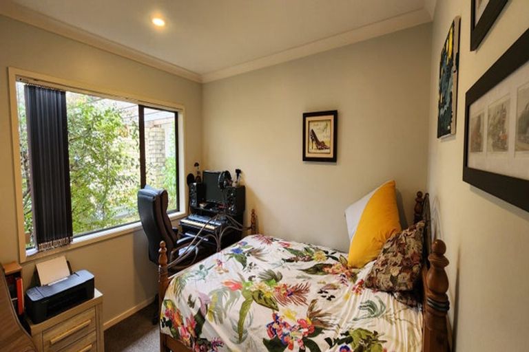 Photo of property in 202 Greenhithe Road, Greenhithe, Auckland, 0632
