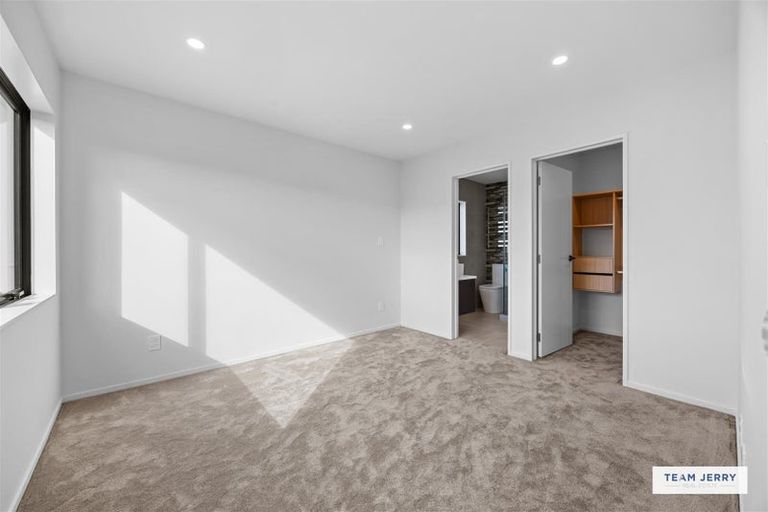 Photo of property in 339c Bucklands Beach Road, Bucklands Beach, Auckland, 2012