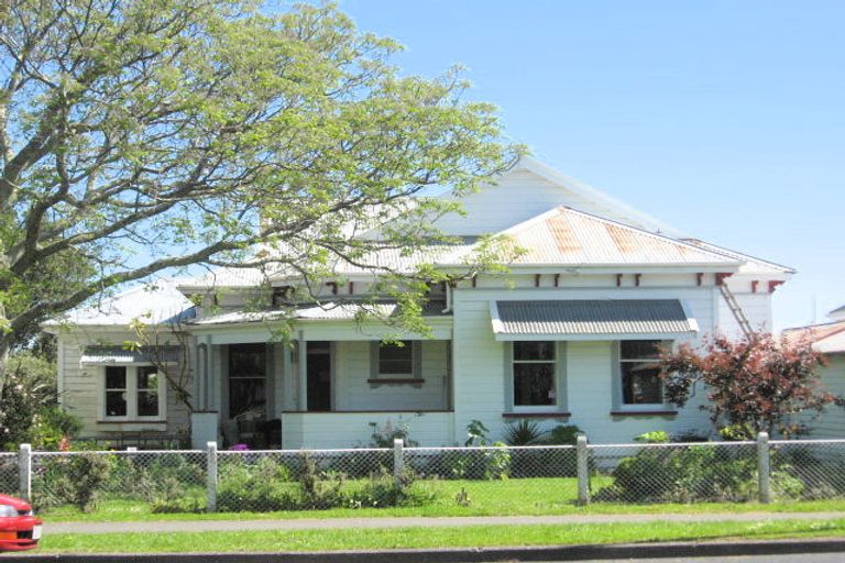 Photo of property in 64 Stout Street, Whataupoko, Gisborne, 4010