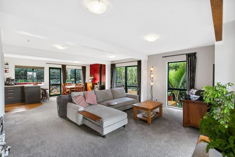 Photo of property in 2/9 Park Hill Road, Birkenhead, Auckland, 0626