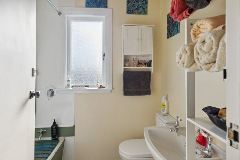 Photo of property in 25 Boulton Road, Levin, 5510