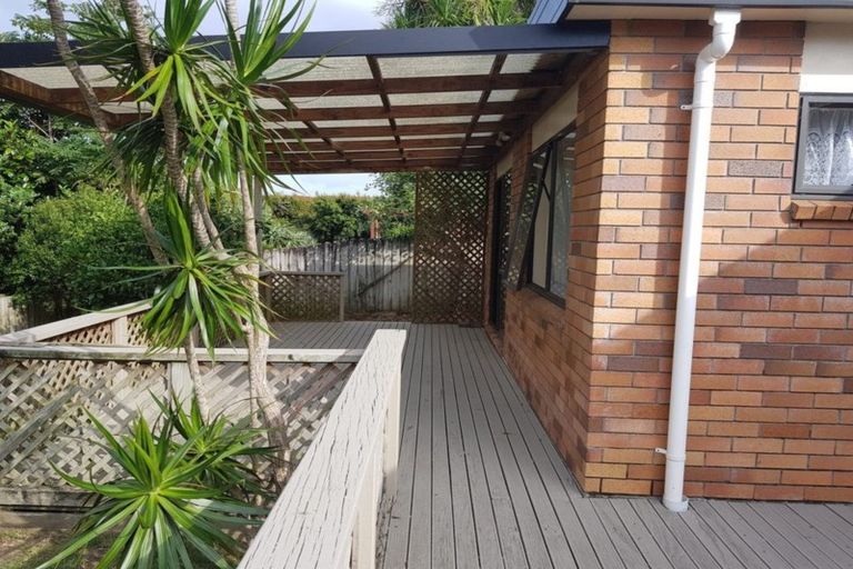 Photo of property in 35 Basra Drive, Henderson, Auckland, 0612