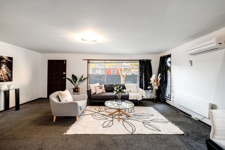 Photo of property in 1/18 Heaphy Place, Casebrook, Christchurch, 8051