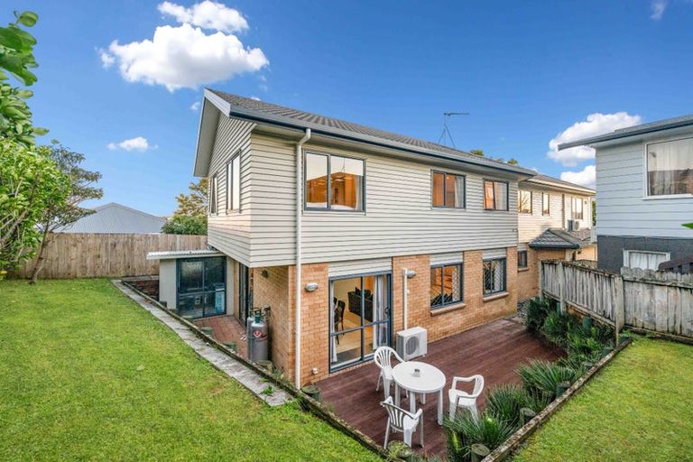 Photo of property in 22a Marvon Downs Avenue, Pakuranga Heights, Auckland, 2010