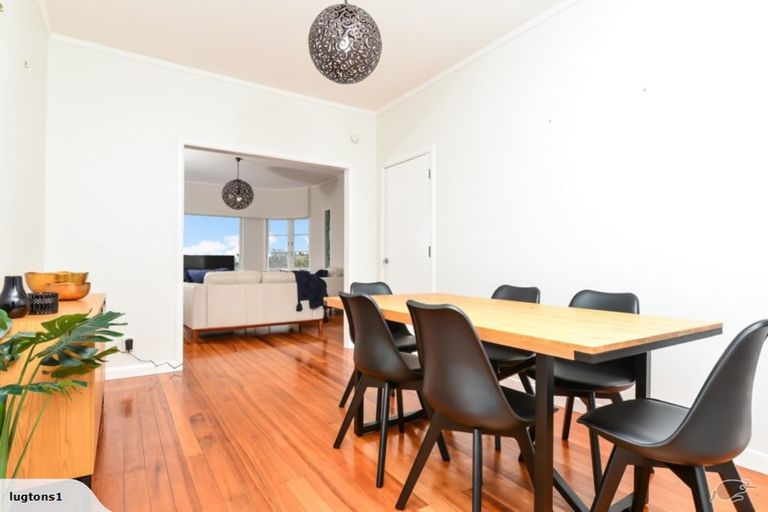 Photo of property in 24 Banbury Crescent, Fairfield, Hamilton, 3214