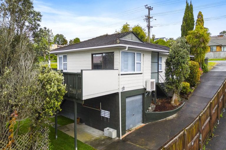 Photo of property in 234 Triangle Road, Massey, Auckland, 0614