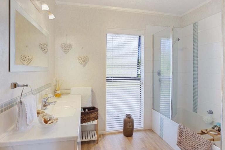 Photo of property in 40 Ruamoana Place, Omokoroa, 3114