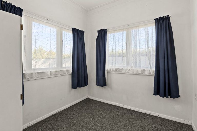 Photo of property in 210 Mcleod Street, Camberley, Hastings, 4120