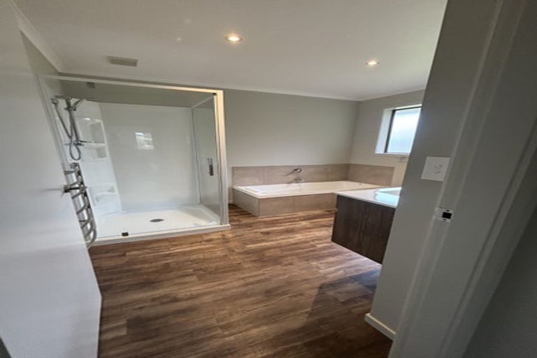 Photo of property in 106 Longwood Road East, South Featherston, Featherston, 5771