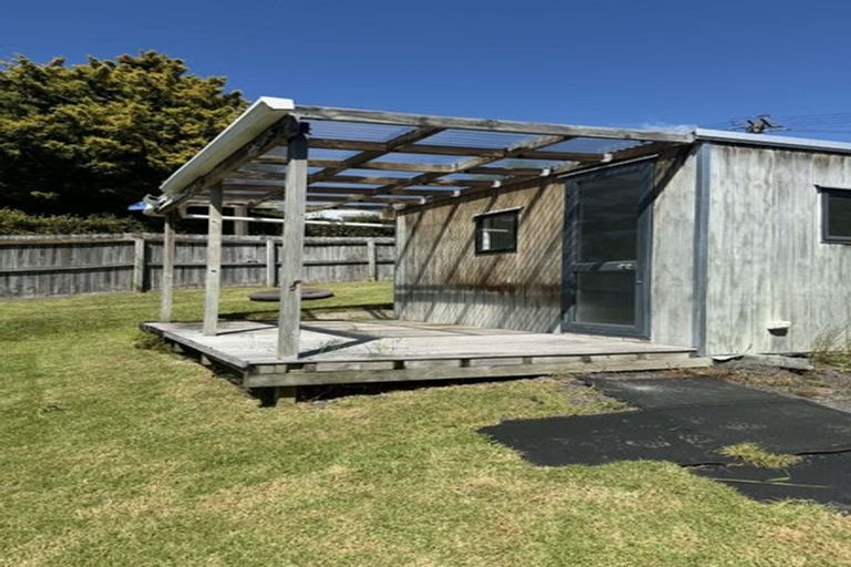 Photo of property in 28 Elliston Crescent, Stanmore Bay, Whangaparaoa, 0932