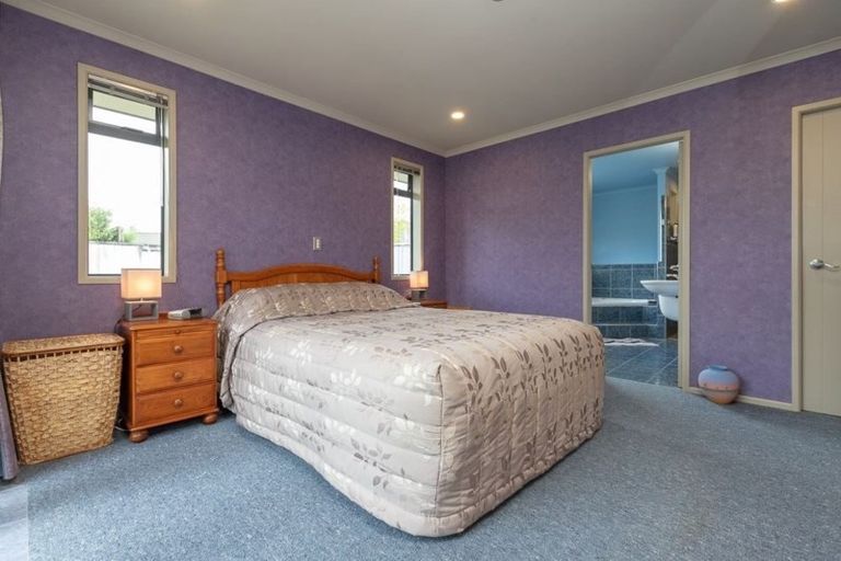 Photo of property in 5 Azure Place, Huntington, Hamilton, 3210