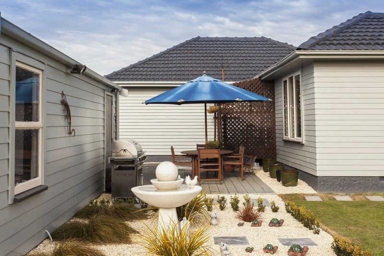 Photo of property in 39 Charlcott Street, Burnside, Christchurch, 8053