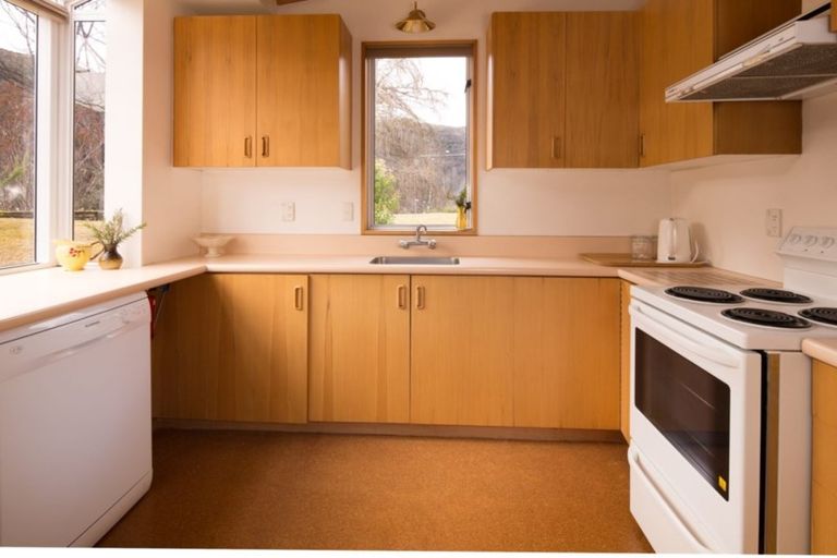 Photo of property in 1 Kent Street, Arrowtown, 9302