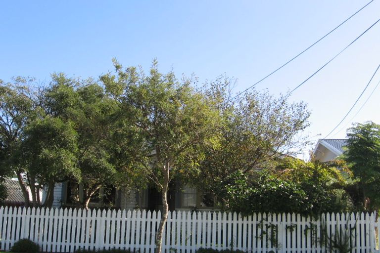 Photo of property in 7 Byron Street, Petone, Lower Hutt, 5012