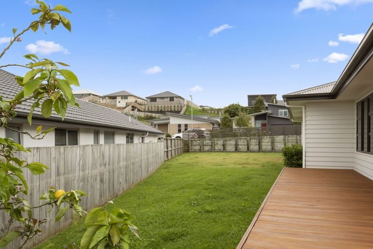 Photo of property in 30 Caldera Crescent, Pyes Pa, Tauranga, 3112