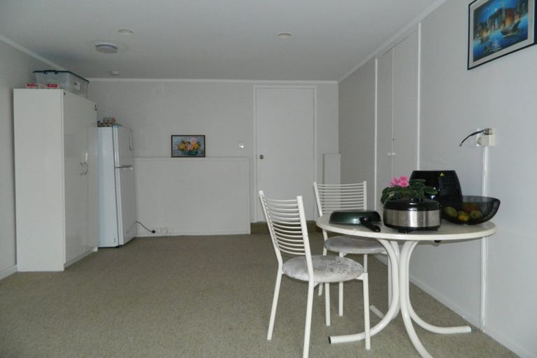 Photo of property in 73 Chartwell Avenue, Glenfield, Auckland, 0629