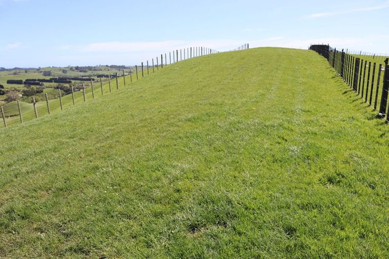 Photo of property in 98 Lincoln Road, Inglewood, 4389