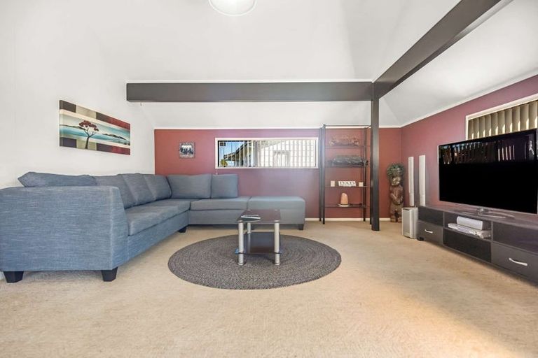 Photo of property in 10 Kentucky Crescent, Nawton, Hamilton, 3200