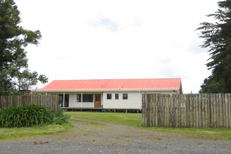 Photo of property in 118 Station Road, Kumeu, 0891