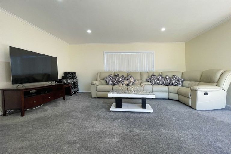 Photo of property in 24 Olive Crescent, Papatoetoe, Auckland, 2025