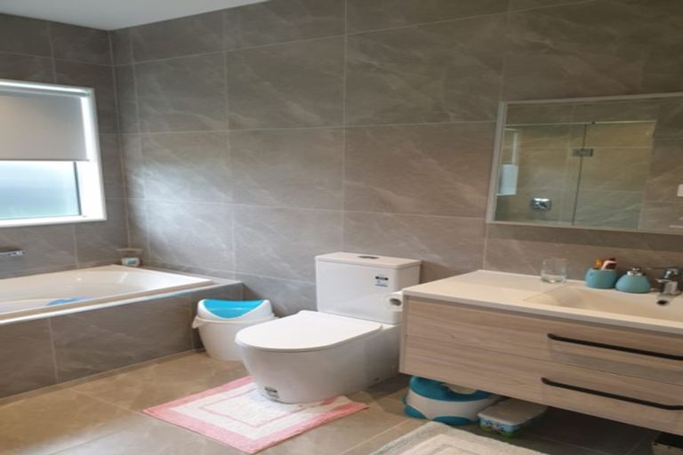 Photo of property in 195 Matua Road, Kumeu, 0810