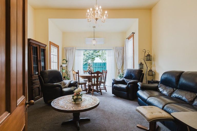 Photo of property in 37 Hereford Street, West End, Palmerston North, 4410